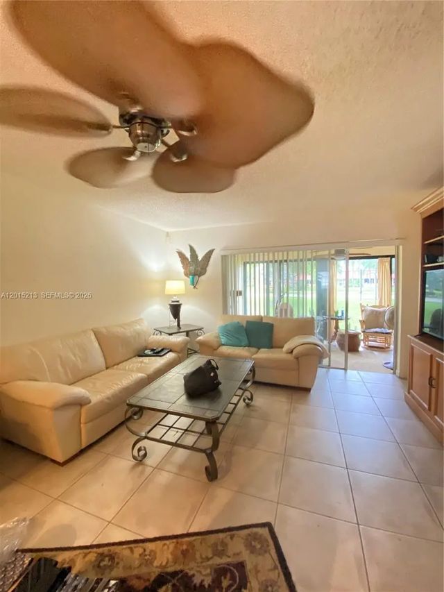 5 of 14 - 432 Bennington Lane #432, Lake Worth, FL