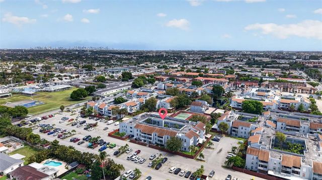 4 of 29 - 1755 W 60th Street #d301, Hialeah, FL
