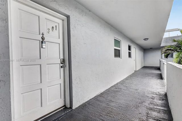 5 of 29 - 1755 W 60th Street #d301, Hialeah, FL