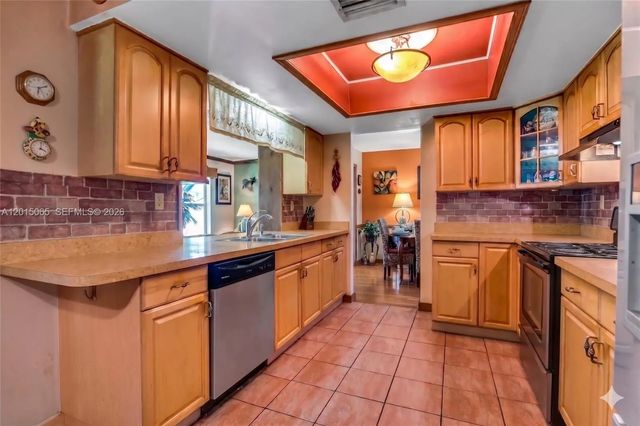 5 of 22 - 4605 Nw 47th Court, Tamarac, FL
