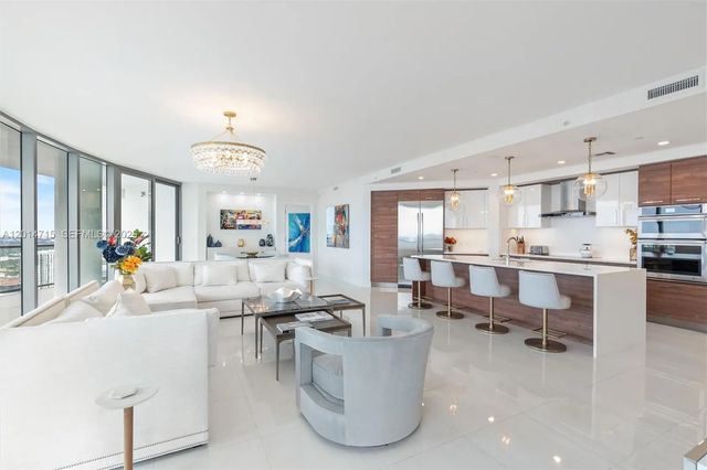 4 of 43 - 100 E Las Olas Boulevard #4203, Fort Lauderdale, FL