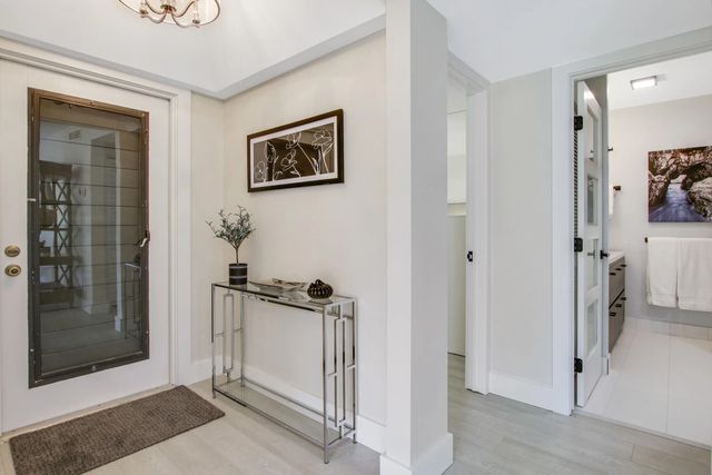 512 Brackenwood Place, Palm Beach Gardens