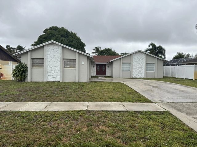 589 Cashiers Drive, West Palm Beach