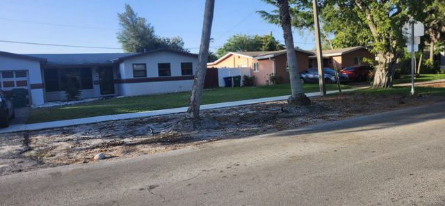 4841 Nw 19th Street, Lauderhill