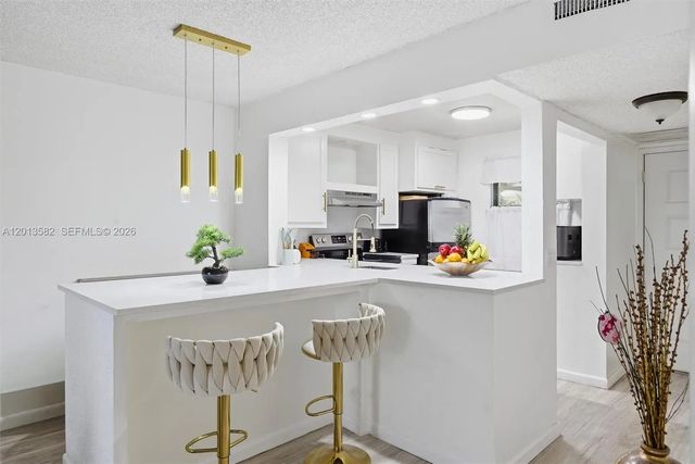 5501 Lakeside Drive #204, Margate