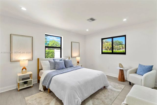 4 of 40 - 10 Nw 100th Street, Miami Shores, FL