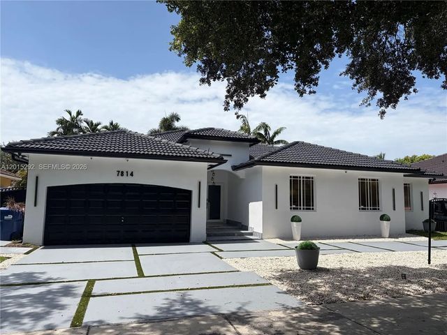 2 of 61 - 7814 Nw 165th Street, Miami Lakes, FL