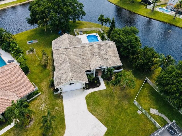 3 of 27 - 6031 Wedgewood Village Circle, Greenacres, FL