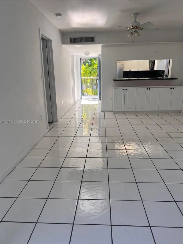 3 of 32 - 55 Ocean Lane Drive #3030, Key Biscayne, FL