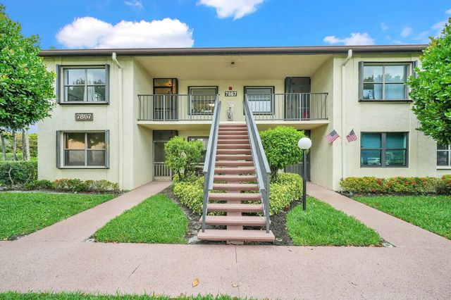 7867 Willow Spring Drive #821, Lake Worth