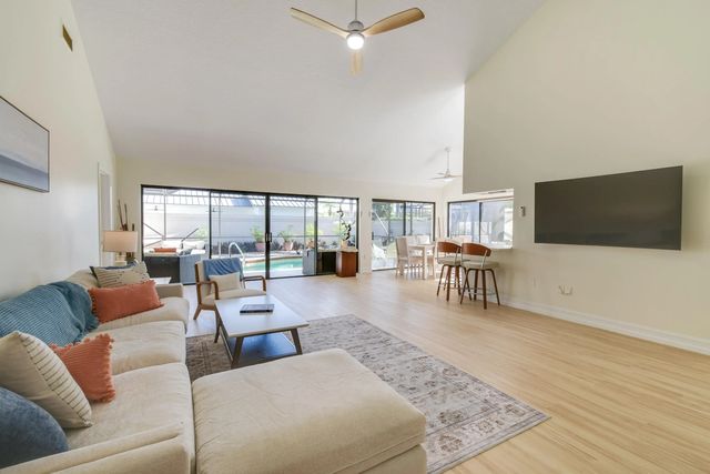 4 of 40 - 137 Harbourside Circle, Jupiter, FL