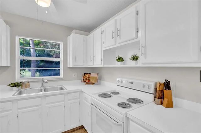 2 of 34 - 17 Vista Palm Lane #201, Vero Beach, FL