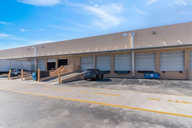 8216 Nw 30th Terrace, Doral