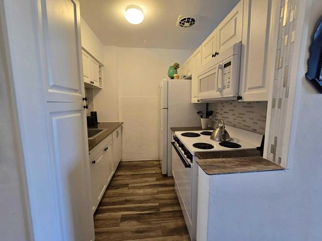 3 of 18 - 1000 Sw 10th Avenue Sw #19p, Hallandale Beach, FL