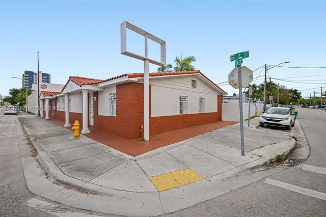 5 of 29 - 1888 Nw 7th Street, Miami, FL