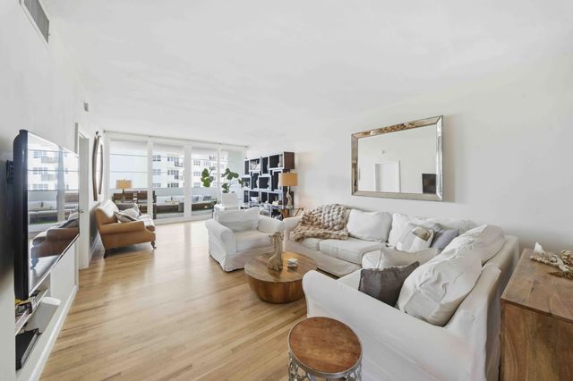 2 of 42 - 333 Sunset Drive #404, Fort Lauderdale, FL