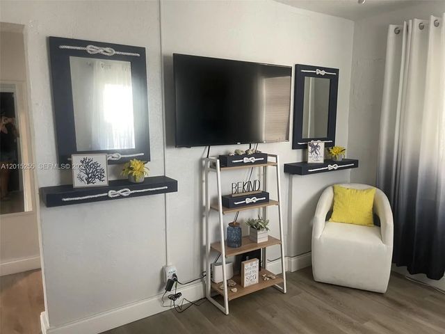 5 of 8 - 1019 Nw 4th Avenue, Pompano Beach, FL