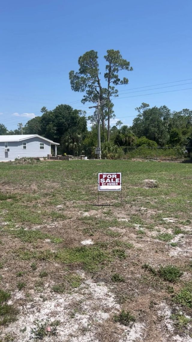 2 of 4 - 317 S Shrub Ln Lane S, North Fort Myers, FL