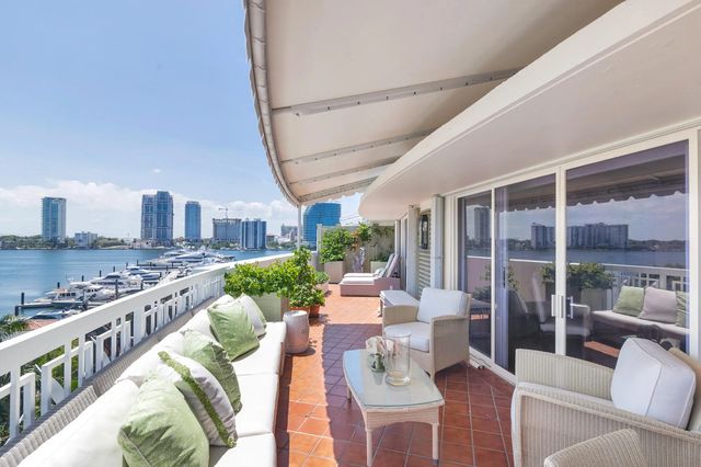 4 of 39 - 389 S Lake Drive #phb, Palm Beach, FL
