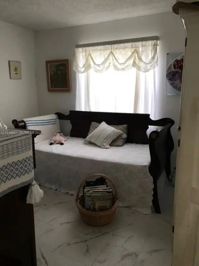 2 of 29 - 10135 Sw 156th Avenue, Miami, FL