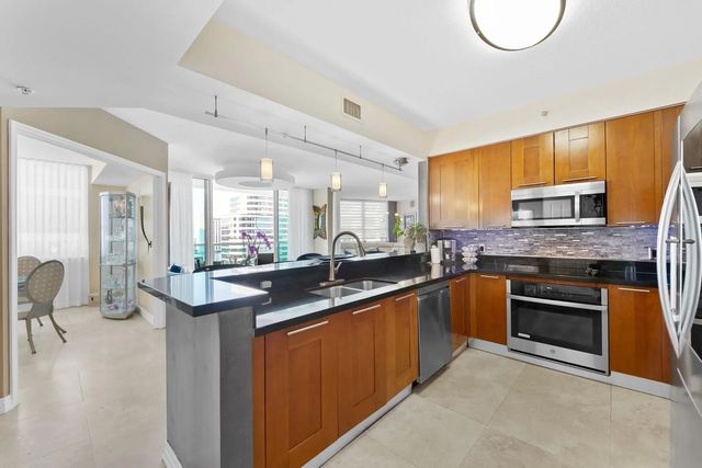 3 of 63 - 350 Se 2nd Street #1870, Fort Lauderdale, FL