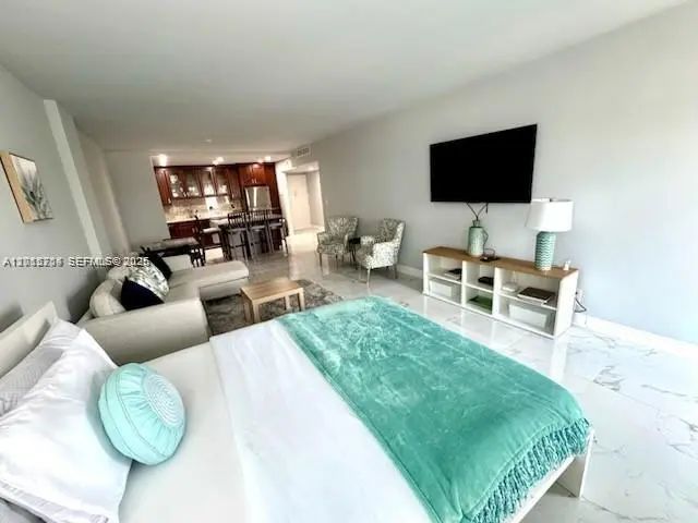 3 of 10 - 19370 Collins Avenue #826, Sunny Isles Beach, FL
