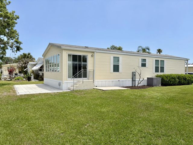 4 of 37 - 3 San Pablo Lane, Port St. Lucie, FL