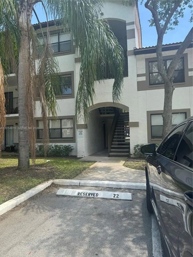 520 S Park Road #16-12, Hollywood
