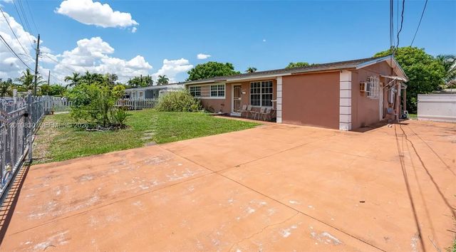 3 of 50 - 18010 Nw 48th Court, Miami Gardens, FL