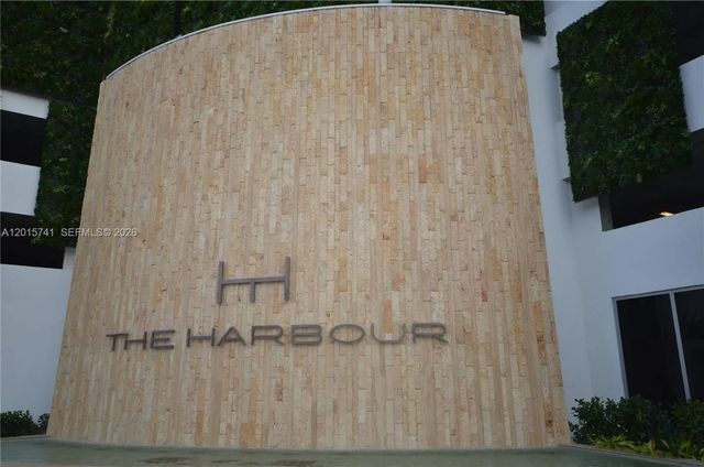 3 of 110 - 16385 Biscayne Boulevard #519, North Miami Beach, FL