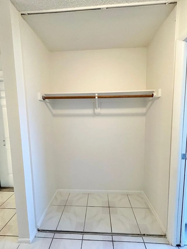 4 of 31 - 2911 Ashley Dr W #j, West Palm Beach, FL