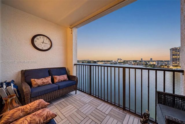 17150 N Bay Road #2905, Sunny Isles Beach