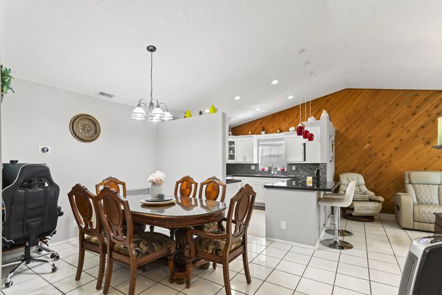 5 of 71 - 8620 Nw 48th Street, Lauderhill, FL