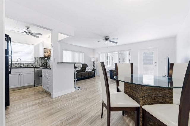 3 of 27 - 70 Bedford #c, West Palm Beach, FL