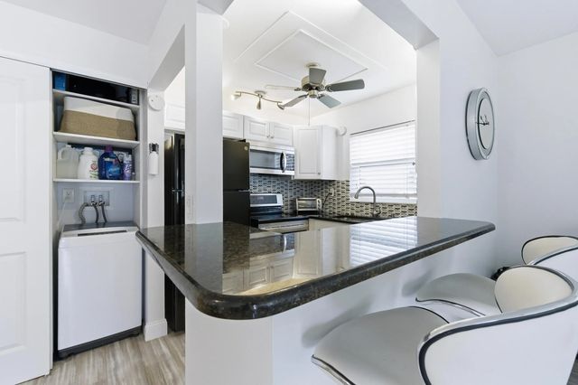 4 of 27 - 70 Bedford #c, West Palm Beach, FL