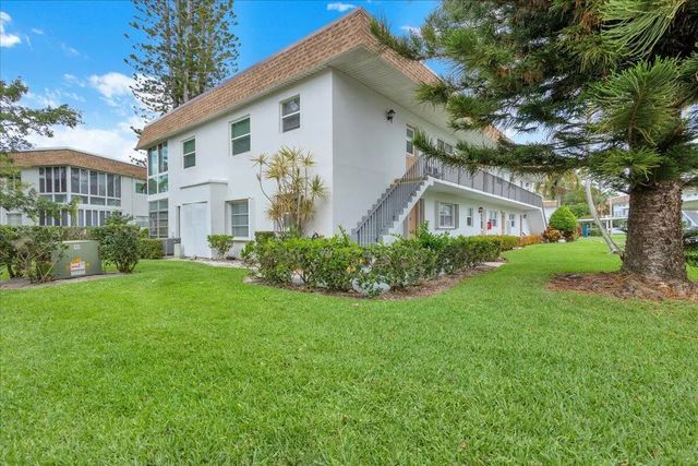 2 of 41 - 2950 Se Ocean Boulevard #14-1, Stuart, FL