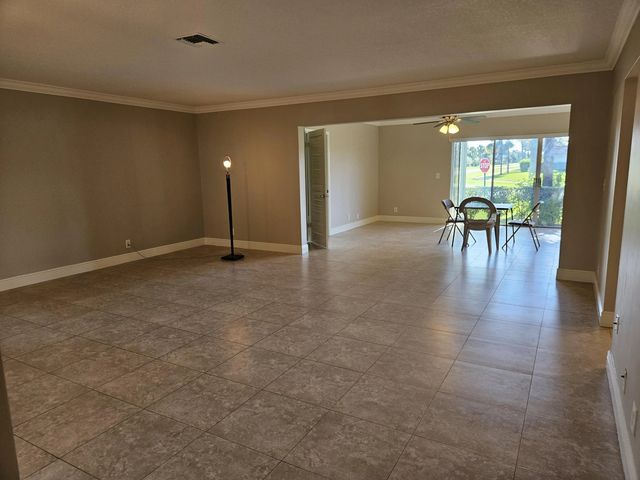 5 of 32 - 2886 E Fernley Dr Drive E #1, West Palm Beach, FL