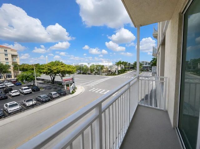 7270 Sw 88th Street #b202, Miami