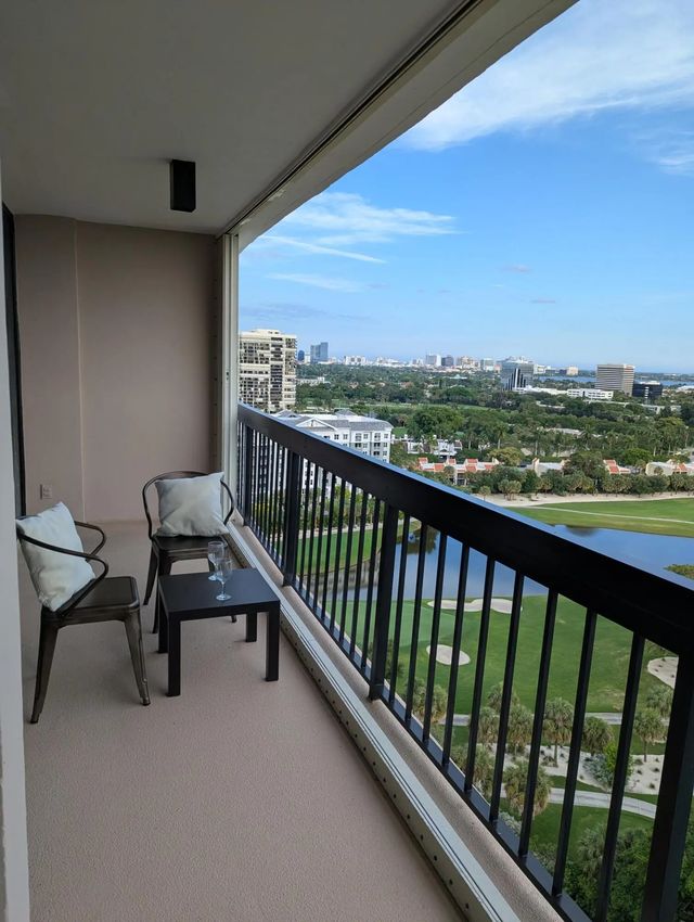 4 of 23 - 2425 Presidential Way #1905, West Palm Beach, FL