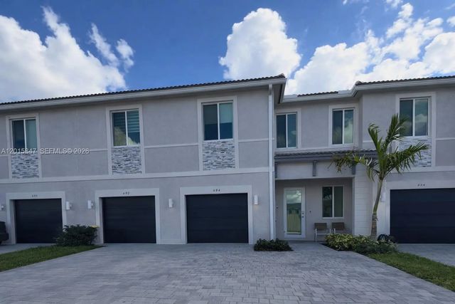 686 Se 13th Court, Homestead