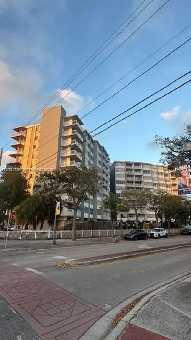 2025 Ne 164th Street #616, North Miami Beach