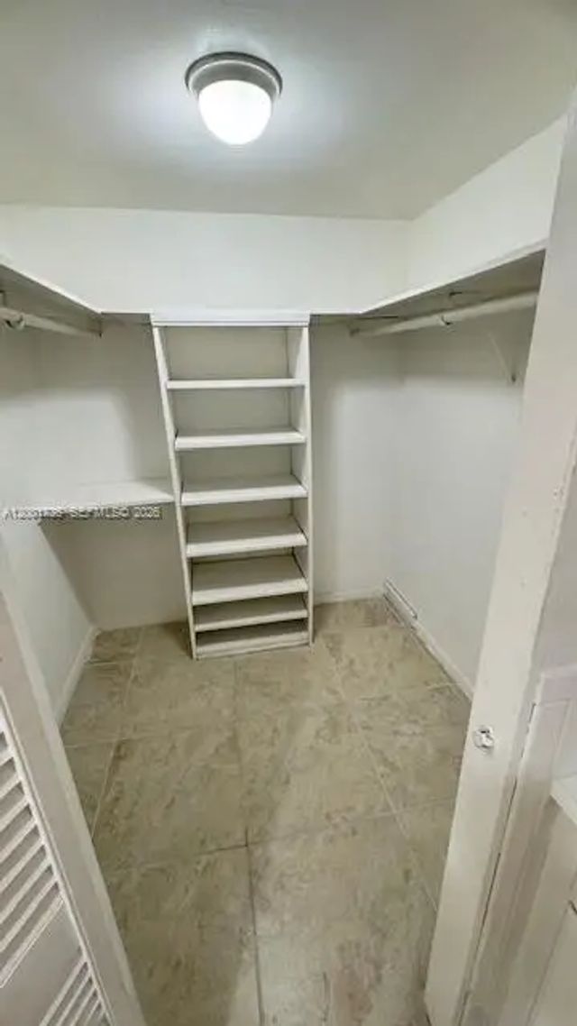 3 of 19 - 2025 Ne 164th Street #616, North Miami Beach, FL