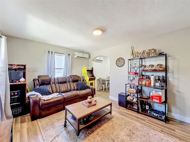 4 of 55 - 800 Nw 17th Terrace, Pompano Beach, FL