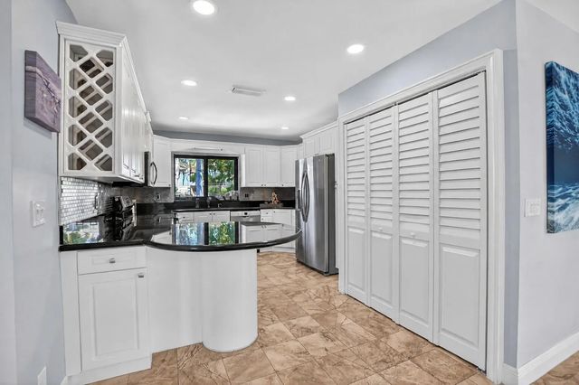 3 of 32 - 4310 S Ocean Boulevard #b, Highland Beach, FL