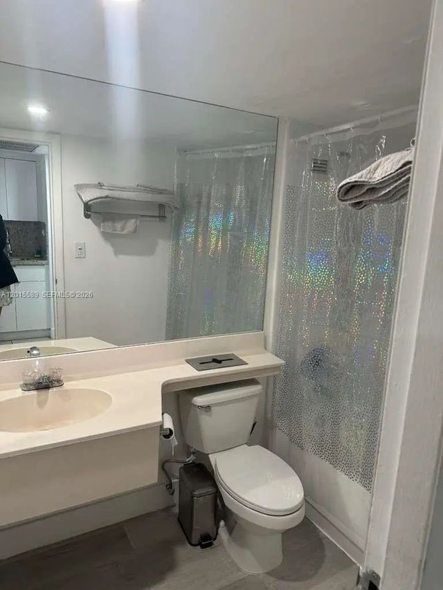 5 of 6 - 19201 Collins Avenue #841, Sunny Isles Beach, FL