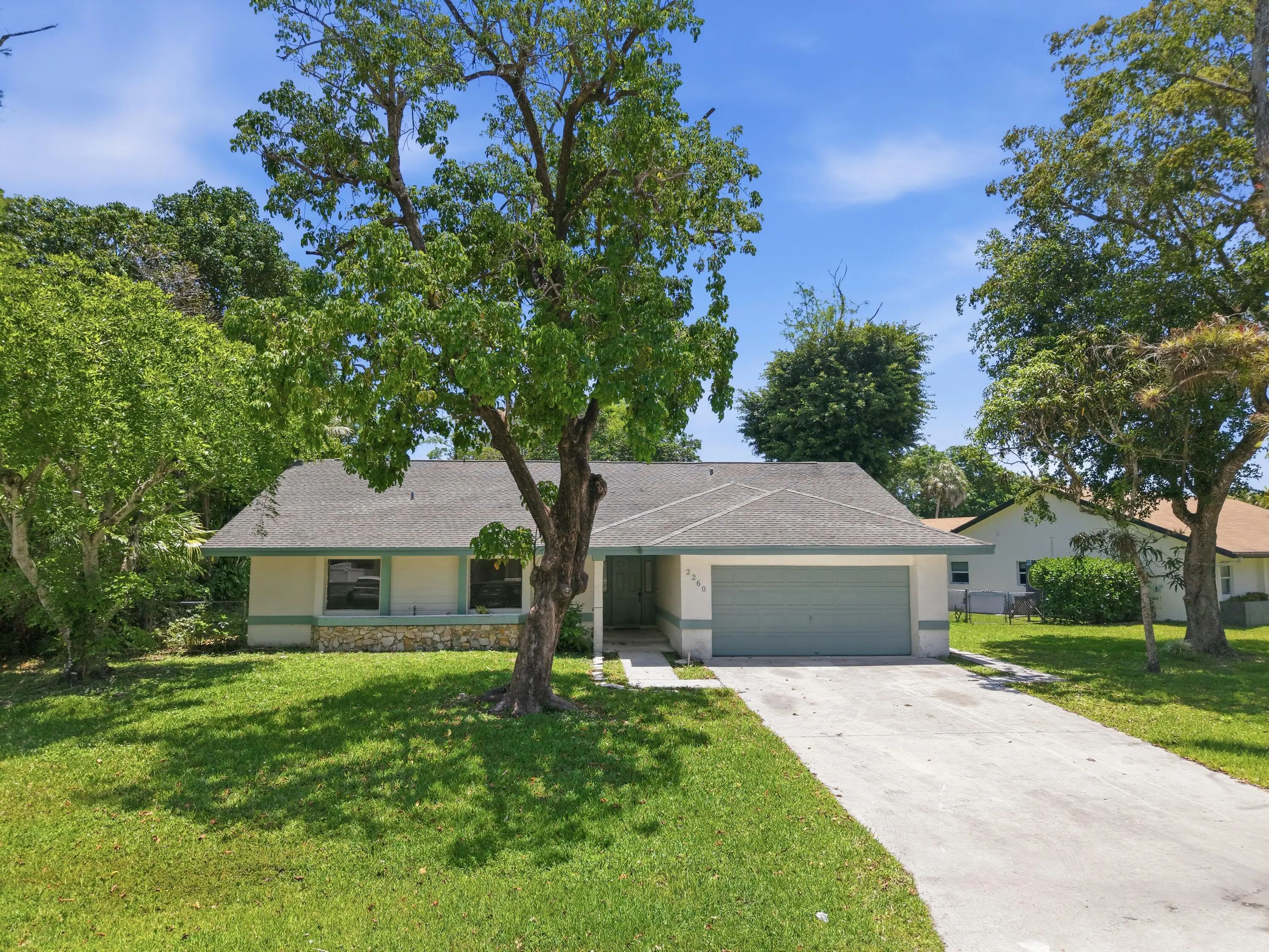 2260 Nw 40th Terrace, Coconut Creek