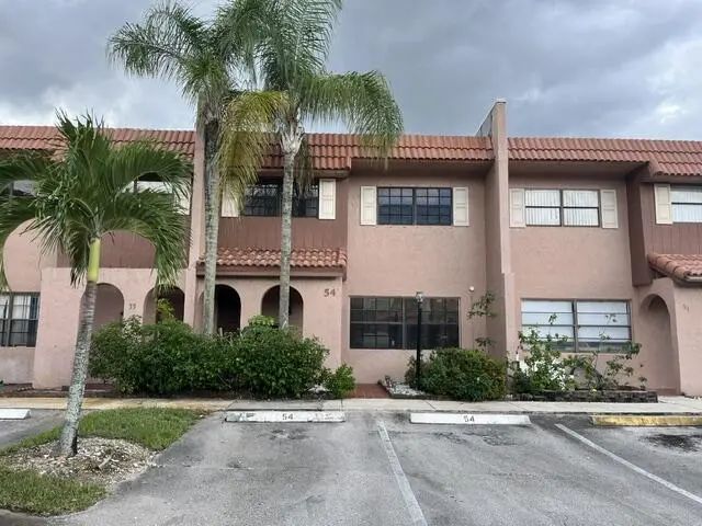 54 Matador Lane, Davie