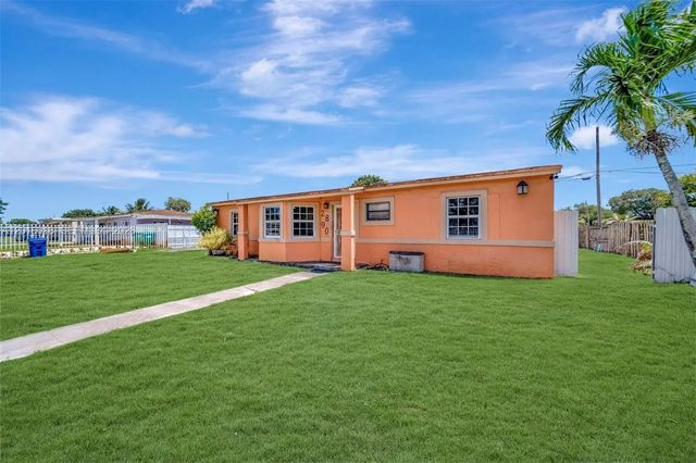 3 of 40 - 2890 Nw 160th Street, Miami Gardens, FL