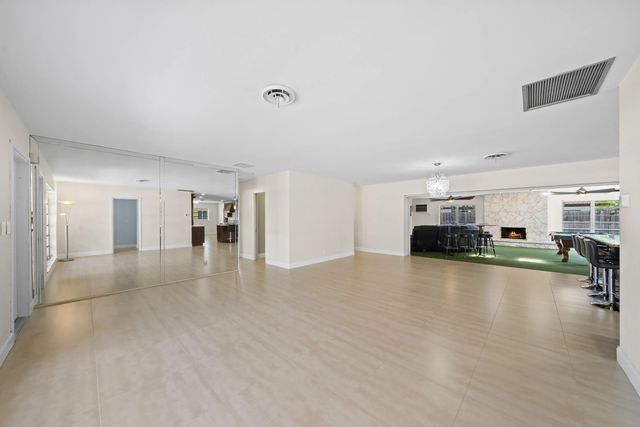 3 of 22 - 1500 Se 24th Avenue, Pompano Beach, FL