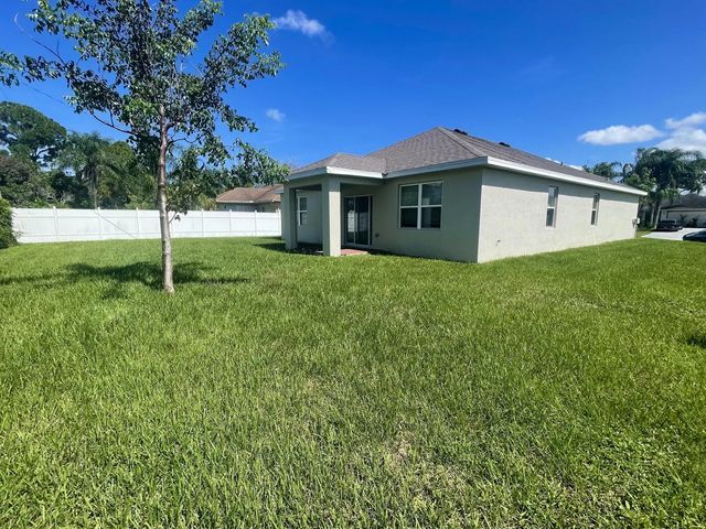 3 of 23 - 1537 Sw Meridian Avenue, Port St. Lucie, FL